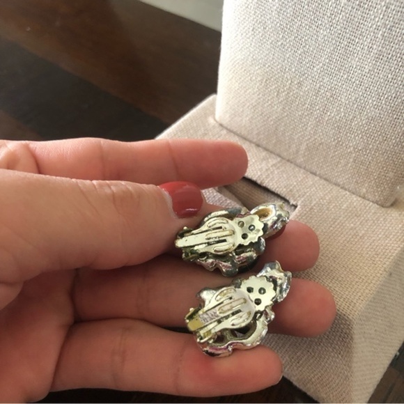 Vintage ClipOn  Earrings - Picture 3 of 4